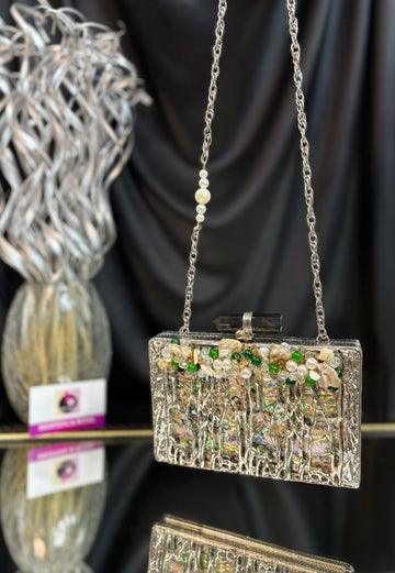 Paaro- Mother of Pearl Clutch