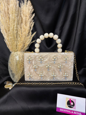 Pearl Daisy Clutch