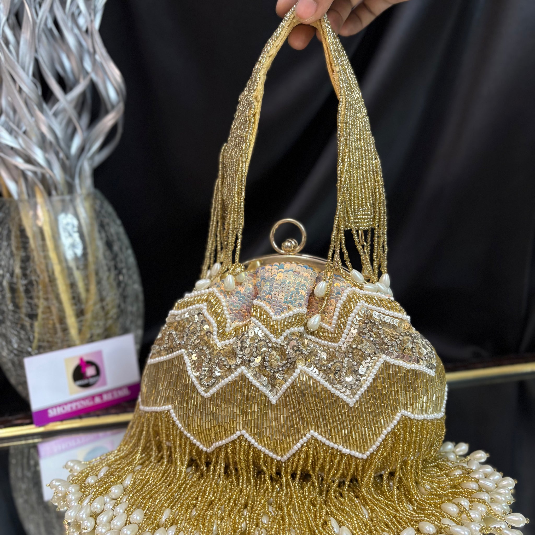 Amira Tassel Batua