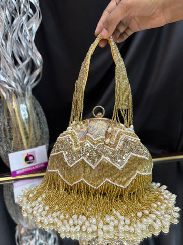 Amira Tassel Batua