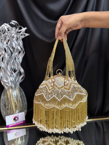 Amira Tassel Batua