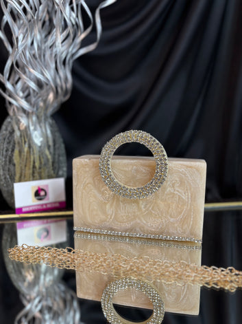 Serene Ring Clutch